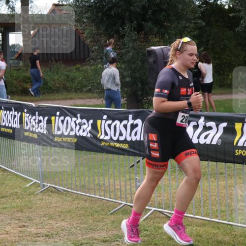 31.08.2025 - Elbe Triathlon Hamburg Luisa Fischer http://msf.ph/oto/8673285 31.08.2025 11:02:05 Laufen 28 meine-sportfotos.de