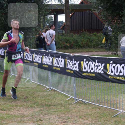 31.08.2025 - Elbe Triathlon Hamburg Luisa Fischer http://msf.ph/oto/8673304 31.08.2025 11:02:12 Laufen 322, 527 meine-sportfotos.de