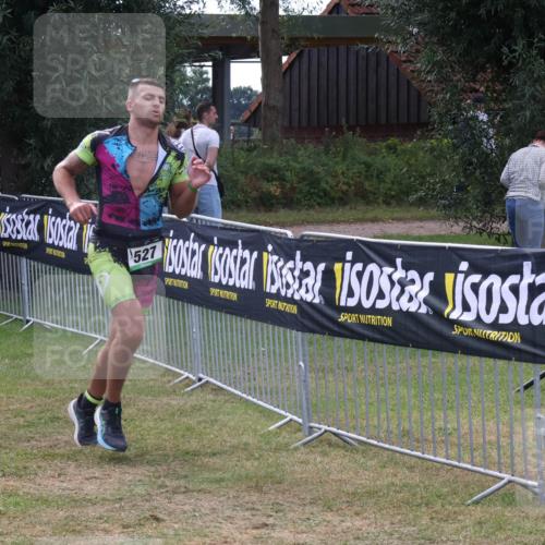 31.08.2025 - Elbe Triathlon Hamburg Luisa Fischer http://msf.ph/oto/8673306 31.08.2025 11:02:13 Laufen 322, 527 meine-sportfotos.de