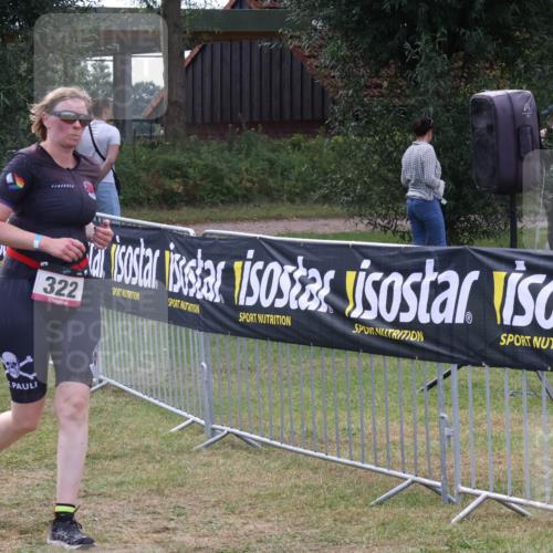 31.08.2025 - Elbe Triathlon Hamburg Luisa Fischer http://msf.ph/oto/8673321 31.08.2025 11:02:14 Laufen 322 meine-sportfotos.de