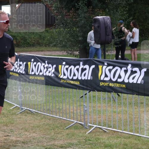 31.08.2025 - Elbe Triathlon Hamburg Luisa Fischer http://msf.ph/oto/8673332 31.08.2025 11:02:31 Laufen 666 meine-sportfotos.de
