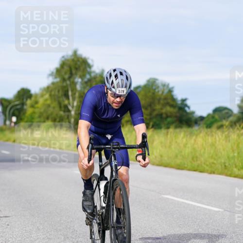 31.08.2025 - Elbe Triathlon Hamburg Michael Burmester http://msf.ph/oto/8673348 31.08.2025 10:11:10 Radfahren 576 meine-sportfotos.de