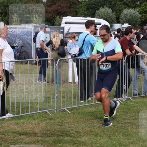 31.08.2025 - Elbe Triathlon Hamburg Luisa Fischer http://msf.ph/oto/8673357 31.08.2025 11:02:54 Laufen 1102, 28 meine-sportfotos.de