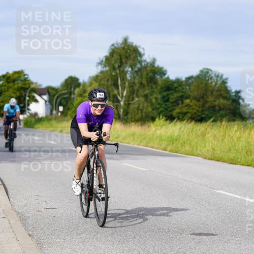 31.08.2025 - Elbe Triathlon Hamburg Michael Burmester http://msf.ph/oto/8673365 31.08.2025 10:11:25 Radfahren 483, 650, 797, 830, 840, 853 meine-sportfotos.de