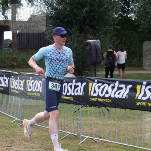 31.08.2025 - Elbe Triathlon Hamburg Luisa Fischer http://msf.ph/oto/8673390 31.08.2025 11:03:07 Laufen 387 meine-sportfotos.de