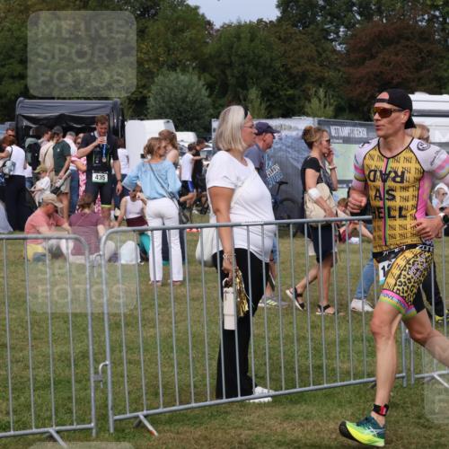 31.08.2025 - Elbe Triathlon Hamburg Luisa Fischer http://msf.ph/oto/8673398 31.08.2025 11:03:17 Laufen 435, 75 meine-sportfotos.de
