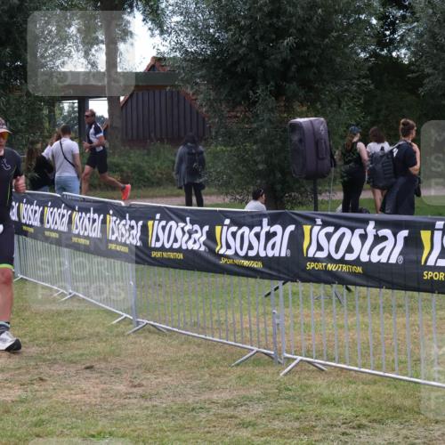 31.08.2025 - Elbe Triathlon Hamburg Luisa Fischer http://msf.ph/oto/8673408 31.08.2025 11:03:35 Laufen 736, 9 meine-sportfotos.de