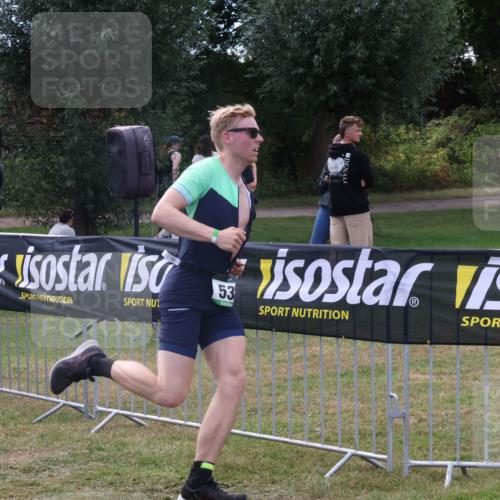 31.08.2025 - Elbe Triathlon Hamburg Luisa Fischer http://msf.ph/oto/8673440 31.08.2025 11:03:45 Laufen 53 meine-sportfotos.de