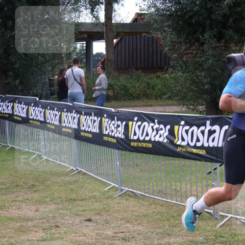 31.08.2025 - Elbe Triathlon Hamburg Luisa Fischer http://msf.ph/oto/8673455 31.08.2025 11:04:05 Laufen 173, 612 meine-sportfotos.de