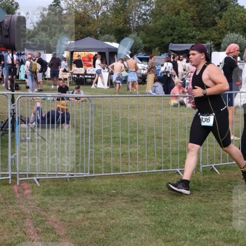 31.08.2025 - Elbe Triathlon Hamburg Luisa Fischer http://msf.ph/oto/8673482 31.08.2025 11:04:17 Laufen 936 meine-sportfotos.de