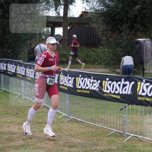 31.08.2025 - Elbe Triathlon Hamburg Luisa Fischer http://msf.ph/oto/8673491 31.08.2025 11:04:50 Laufen 614, 893 meine-sportfotos.de