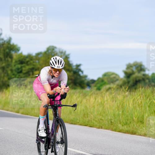 31.08.2025 - Elbe Triathlon Hamburg Michael Burmester http://msf.ph/oto/8673494 31.08.2025 10:12:06 Radfahren 402, 593, 701, 852, 882 meine-sportfotos.de
