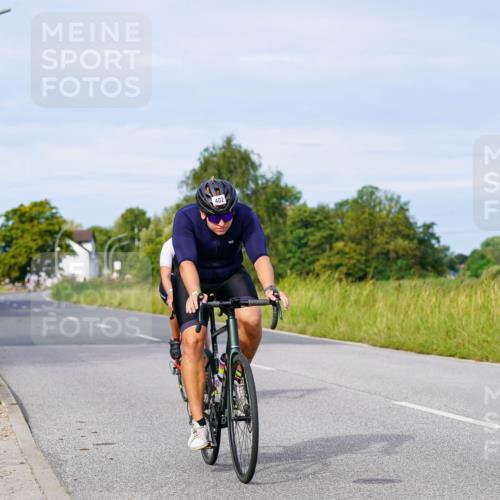 31.08.2025 - Elbe Triathlon Hamburg Michael Burmester http://msf.ph/oto/8673501 31.08.2025 10:12:07 Radfahren 402, 593, 701, 852, 882 meine-sportfotos.de
