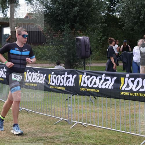 31.08.2025 - Elbe Triathlon Hamburg Luisa Fischer http://msf.ph/oto/8673504 31.08.2025 11:04:52 Laufen 523, 100 meine-sportfotos.de