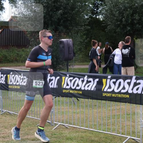 31.08.2025 - Elbe Triathlon Hamburg Luisa Fischer http://msf.ph/oto/8673507 31.08.2025 11:04:52 Laufen 05, 523 meine-sportfotos.de