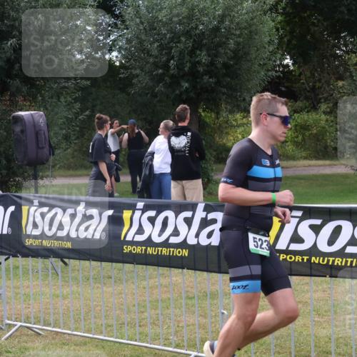 31.08.2025 - Elbe Triathlon Hamburg Luisa Fischer http://msf.ph/oto/8673513 31.08.2025 11:04:53 Laufen 523, 1001 meine-sportfotos.de