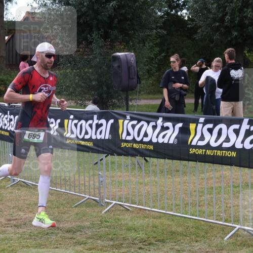31.08.2025 - Elbe Triathlon Hamburg Luisa Fischer http://msf.ph/oto/8673514 31.08.2025 11:04:56 Laufen 58, 9, 695 meine-sportfotos.de