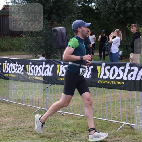 31.08.2025 - Elbe Triathlon Hamburg Luisa Fischer http://msf.ph/oto/8673528 31.08.2025 11:05:01 Laufen  meine-sportfotos.de