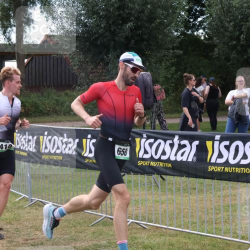 31.08.2025 - Elbe Triathlon Hamburg Luisa Fischer http://msf.ph/oto/8673533 31.08.2025 11:05:06 Laufen 410, 658 meine-sportfotos.de