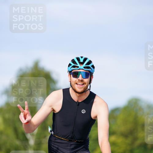 31.08.2025 - Elbe Triathlon Hamburg Michael Burmester http://msf.ph/oto/8673539 31.08.2025 10:12:24 Radfahren 473, 587, 608, 665 meine-sportfotos.de