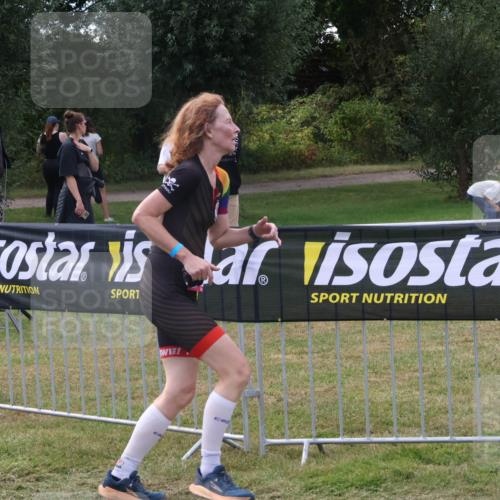 31.08.2025 - Elbe Triathlon Hamburg Luisa Fischer http://msf.ph/oto/8673569 31.08.2025 11:05:28 Laufen  meine-sportfotos.de