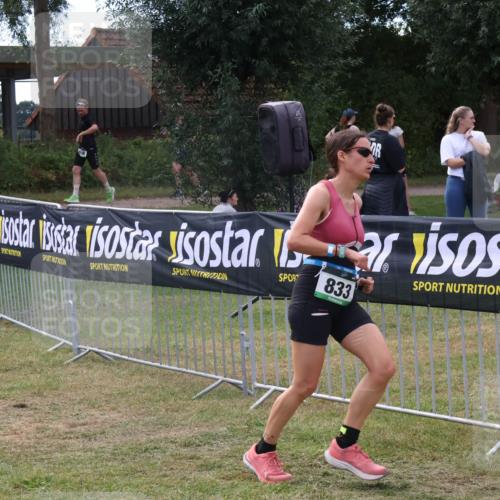 31.08.2025 - Elbe Triathlon Hamburg Luisa Fischer http://msf.ph/oto/8673589 31.08.2025 11:05:41 Laufen 833 meine-sportfotos.de