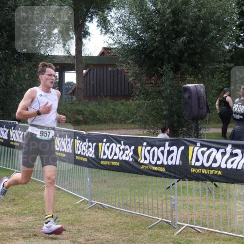31.08.2025 - Elbe Triathlon Hamburg Luisa Fischer http://msf.ph/oto/8673609 31.08.2025 11:05:51 Laufen 957 meine-sportfotos.de
