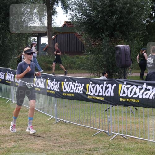 31.08.2025 - Elbe Triathlon Hamburg Luisa Fischer http://msf.ph/oto/8673623 31.08.2025 11:05:57 Laufen 887 meine-sportfotos.de