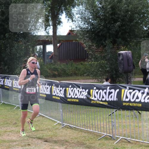 31.08.2025 - Elbe Triathlon Hamburg Luisa Fischer http://msf.ph/oto/8673650 31.08.2025 11:06:16 Laufen 291 meine-sportfotos.de
