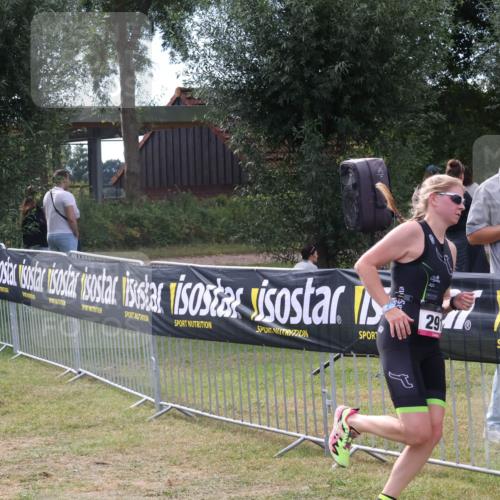 31.08.2025 - Elbe Triathlon Hamburg Luisa Fischer http://msf.ph/oto/8673661 31.08.2025 11:06:17 Laufen 291 meine-sportfotos.de