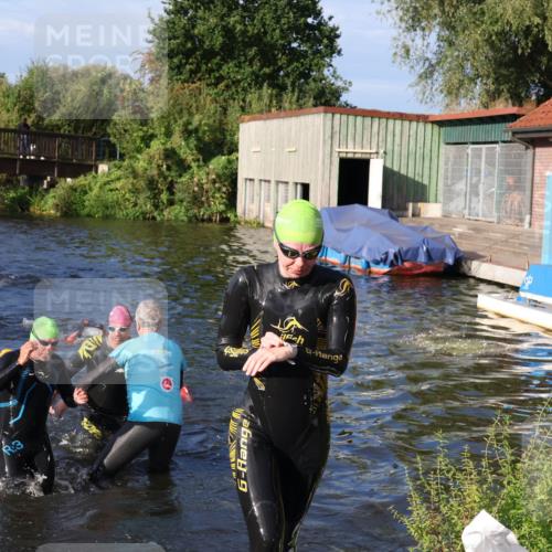 31.08.2025 - Elbe Triathlon Hamburg Luisa Fischer http://msf.ph/oto/8673673 31.08.2025 08:45:30 Schwimmen 267, 269, 320, 348, 368 meine-sportfotos.de