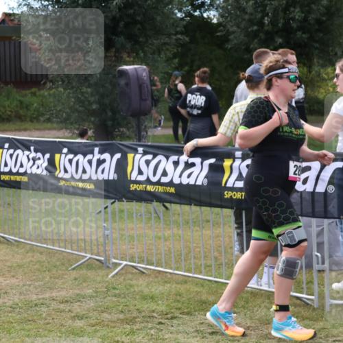 31.08.2025 - Elbe Triathlon Hamburg Luisa Fischer http://msf.ph/oto/8673727 31.08.2025 11:07:06 Laufen 28 meine-sportfotos.de