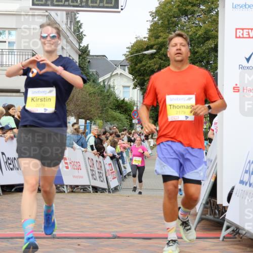 31.08.2025 - 21. Blankeneser Heldenlauf Strokosch-Dieckow http://msf.ph/oto/8673735 31.08.2025 10:30:46 Ziel 2179, 2279, 2102 meine-sportfotos.de