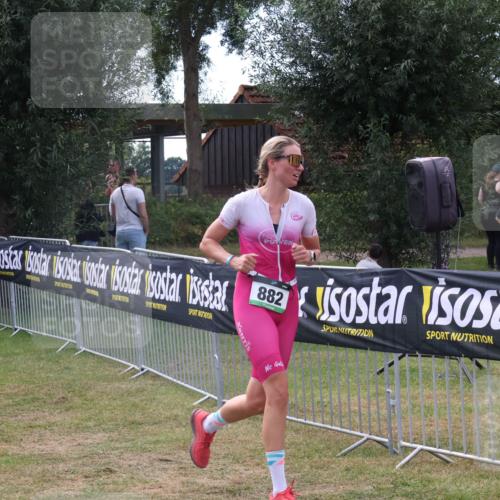 31.08.2025 - Elbe Triathlon Hamburg Luisa Fischer http://msf.ph/oto/8673741 31.08.2025 11:07:09 Laufen 047, 882 meine-sportfotos.de