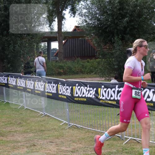 31.08.2025 - Elbe Triathlon Hamburg Luisa Fischer http://msf.ph/oto/8673743 31.08.2025 11:07:09 Laufen 882 meine-sportfotos.de