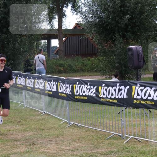 31.08.2025 - Elbe Triathlon Hamburg Luisa Fischer http://msf.ph/oto/8673747 31.08.2025 11:07:09 Laufen  meine-sportfotos.de