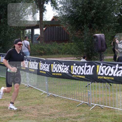 31.08.2025 - Elbe Triathlon Hamburg Luisa Fischer http://msf.ph/oto/8673750 31.08.2025 11:07:10 Laufen  meine-sportfotos.de
