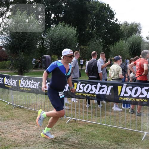 31.08.2025 - Elbe Triathlon Hamburg Luisa Fischer http://msf.ph/oto/8673782 31.08.2025 11:28:55 Laufen 1238 meine-sportfotos.de