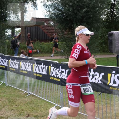 31.08.2025 - Elbe Triathlon Hamburg Luisa Fischer http://msf.ph/oto/8673795 31.08.2025 11:29:17 Laufen 893 meine-sportfotos.de