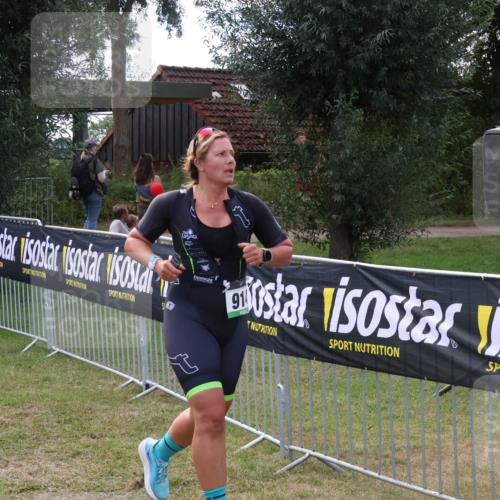 31.08.2025 - Elbe Triathlon Hamburg Luisa Fischer http://msf.ph/oto/8673801 31.08.2025 11:29:20 Laufen 91 meine-sportfotos.de