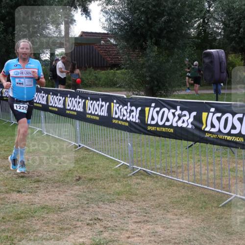 31.08.2025 - Elbe Triathlon Hamburg Luisa Fischer http://msf.ph/oto/8673854 31.08.2025 11:29:41 Laufen 1226 meine-sportfotos.de
