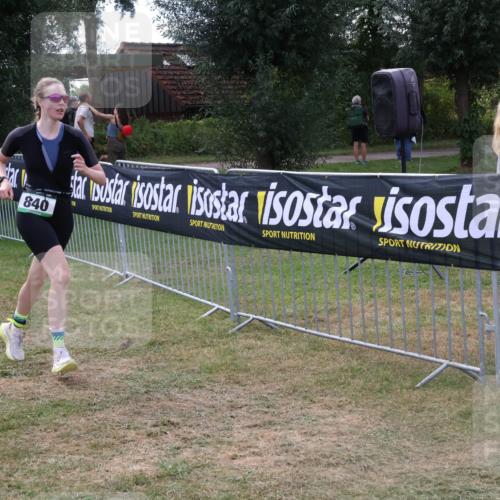 31.08.2025 - Elbe Triathlon Hamburg Luisa Fischer http://msf.ph/oto/8673888 31.08.2025 11:29:57 Laufen 840 meine-sportfotos.de