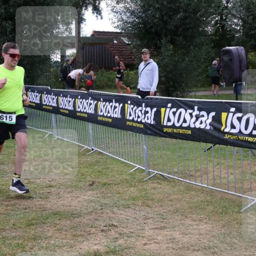 31.08.2025 - Elbe Triathlon Hamburg Luisa Fischer http://msf.ph/oto/8673906 31.08.2025 11:30:12 Laufen 1027, 615 meine-sportfotos.de