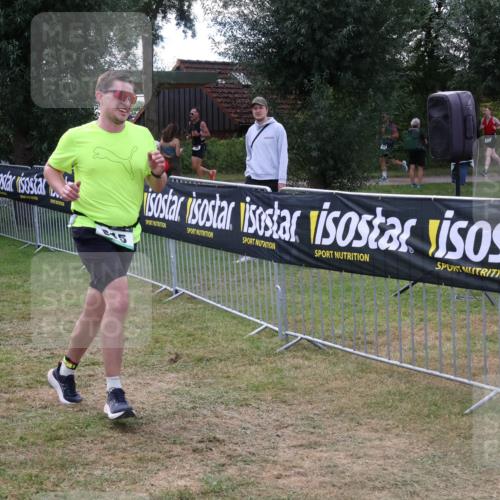 31.08.2025 - Elbe Triathlon Hamburg Luisa Fischer http://msf.ph/oto/8673908 31.08.2025 11:30:12 Laufen 1027 meine-sportfotos.de