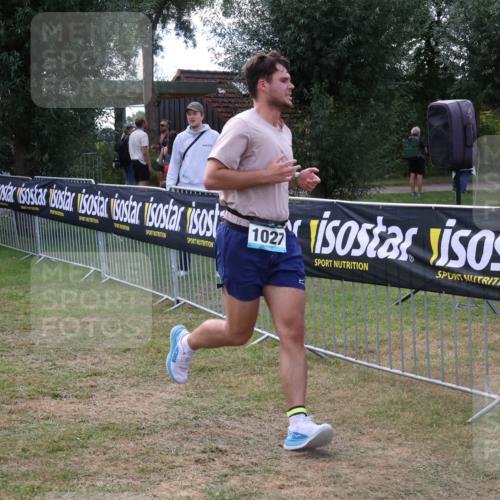 31.08.2025 - Elbe Triathlon Hamburg Luisa Fischer http://msf.ph/oto/8673925 31.08.2025 11:30:14 Laufen 1027 meine-sportfotos.de