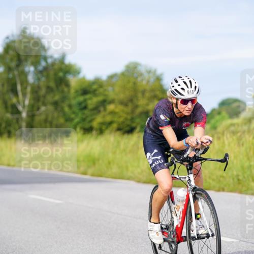 31.08.2025 - Elbe Triathlon Hamburg Michael Burmester http://msf.ph/oto/8673932 31.08.2025 10:13:16 Radfahren 417, 477, 546, 719, 833, 866, 913 meine-sportfotos.de