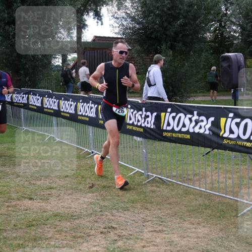 31.08.2025 - Elbe Triathlon Hamburg Luisa Fischer http://msf.ph/oto/8673964 31.08.2025 11:30:20 Laufen 623, 612, 726 meine-sportfotos.de