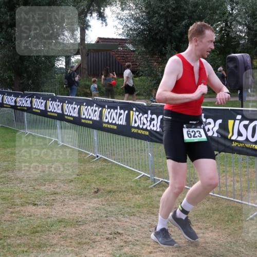 31.08.2025 - Elbe Triathlon Hamburg Luisa Fischer http://msf.ph/oto/8673992 31.08.2025 11:30:23 Laufen 623 meine-sportfotos.de