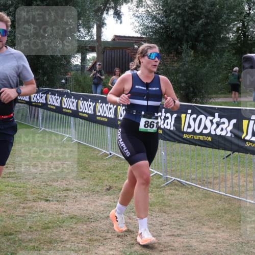 31.08.2025 - Elbe Triathlon Hamburg Luisa Fischer http://msf.ph/oto/8674022 31.08.2025 11:30:36 Laufen 809, 993, 861 meine-sportfotos.de