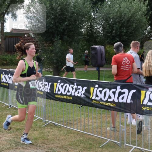 31.08.2025 - Elbe Triathlon Hamburg Luisa Fischer http://msf.ph/oto/8674029 31.08.2025 11:30:39 Laufen 809 meine-sportfotos.de